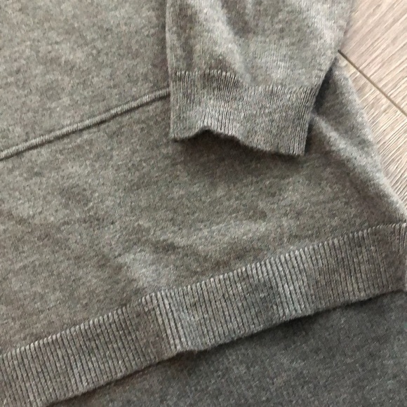 89th & MADISON size large lightweight turtleneck gray sweater - Picture 5 of 10
